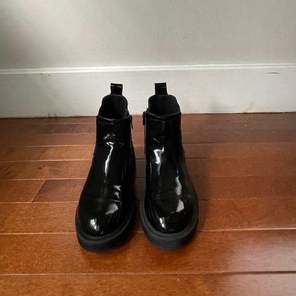 Kids Zara Lug Sole Chelsea boot - Picture 2 of 4